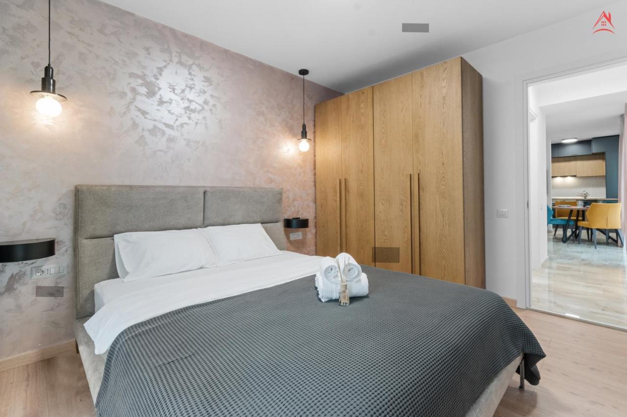 Apartament Opera Residence - Cismigiu, Eroilor, Free Private Parking Bükreş Dış mekan fotoğraf