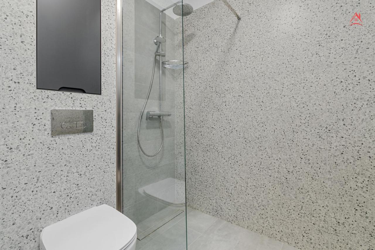 Apartament Opera Residence - Cismigiu, Eroilor, Free Private Parking Bükreş Dış mekan fotoğraf
