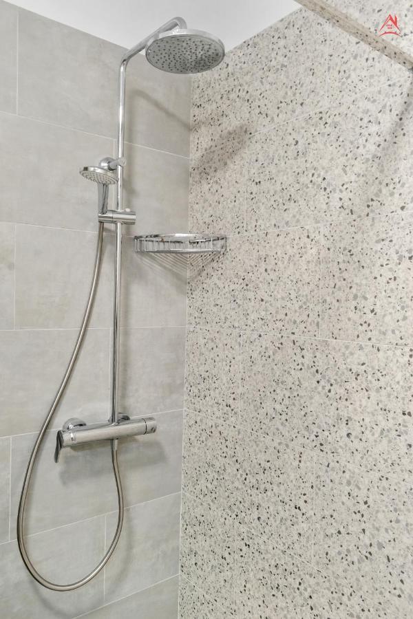 Apartament Opera Residence - Cismigiu, Eroilor, Free Private Parking Bükreş Dış mekan fotoğraf